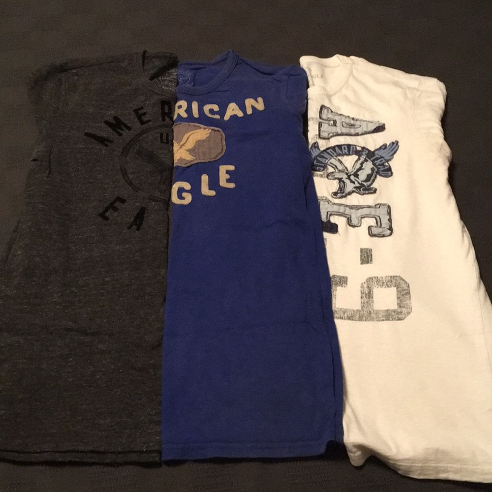 Lot of men's American eagle tees